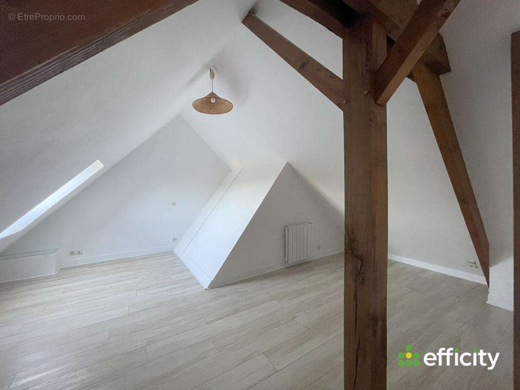 Appartement à EPERNON