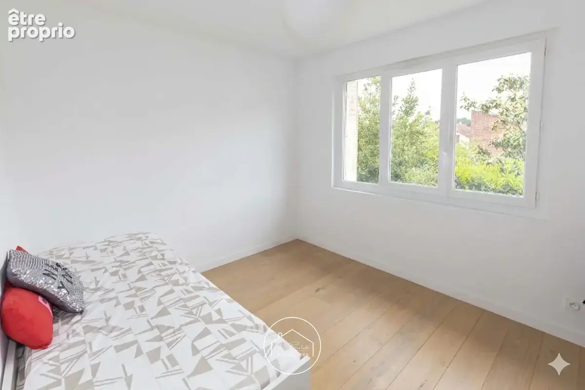 Maison contemporaine de 2020 - Quartier Le Haras à Viroflay- Rive Gauche - photo 11