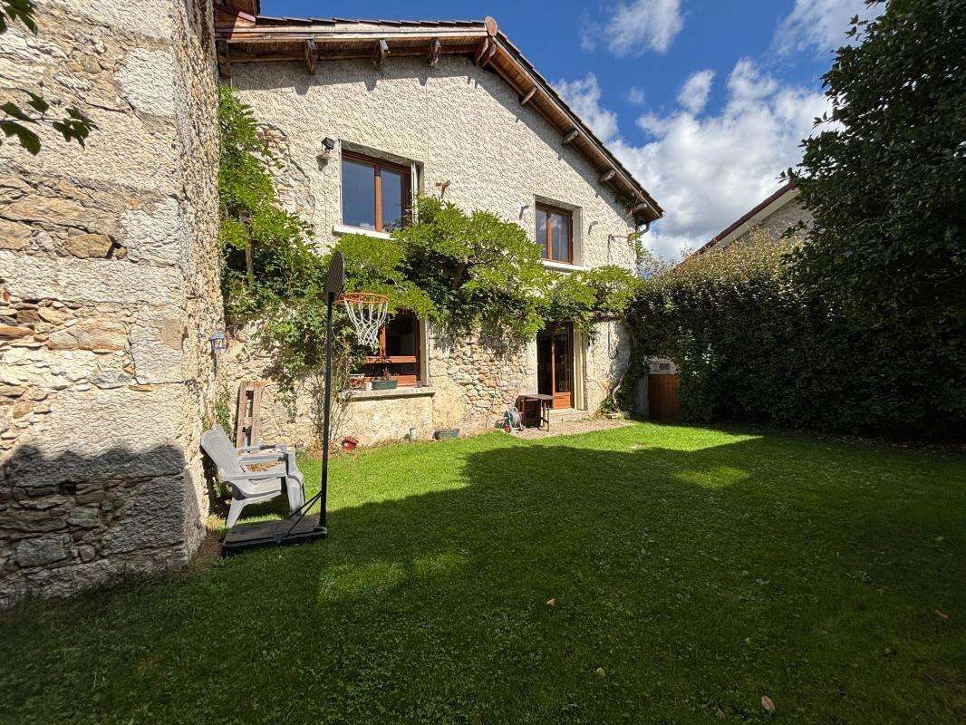 Maison à SAINT-ETIENNE-DE-CROSSEY