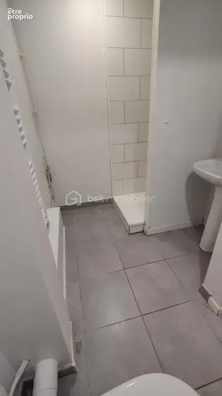 Radenac immeuble pour investisseur divisé en deux logements et un local professionnel - photo 18