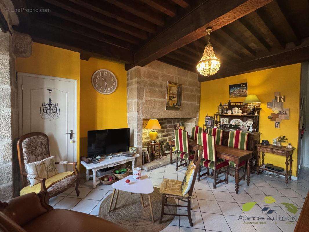 Appartement à TREIGNAC