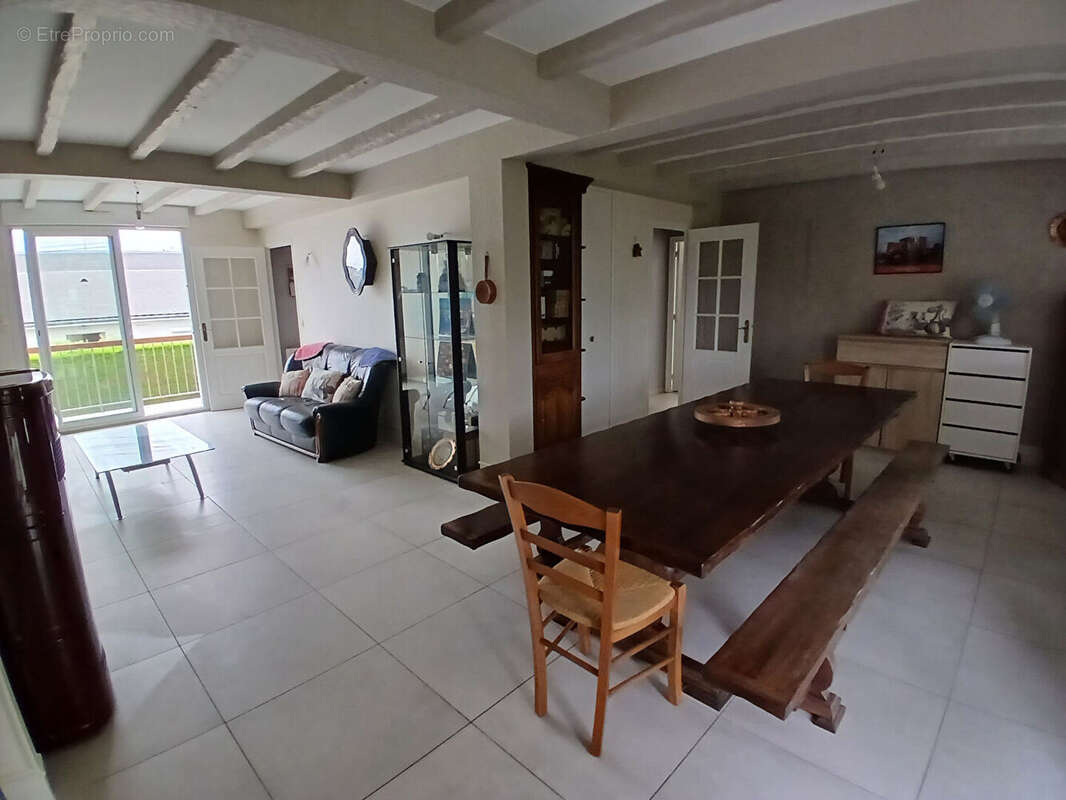 Maison SAINT BERTHEVIN 8 pièce(s) 124 m2 - photo 3