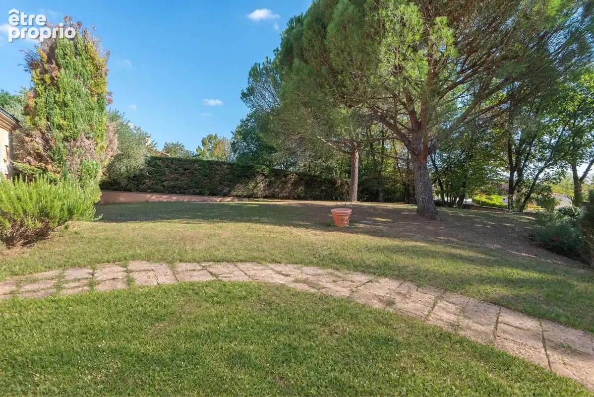Villa de 339 m2 - 6 chambres - sur 3200 m2 - photo 4