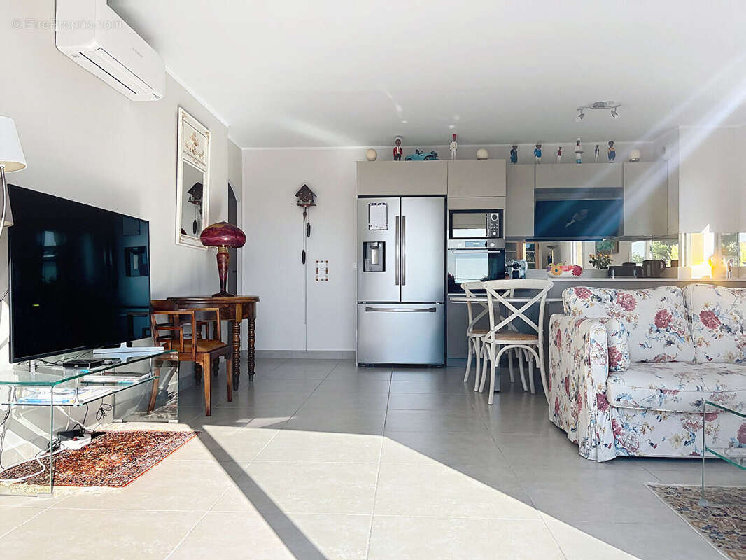 Appartement à VILLENEUVE-LES-AVIGNON