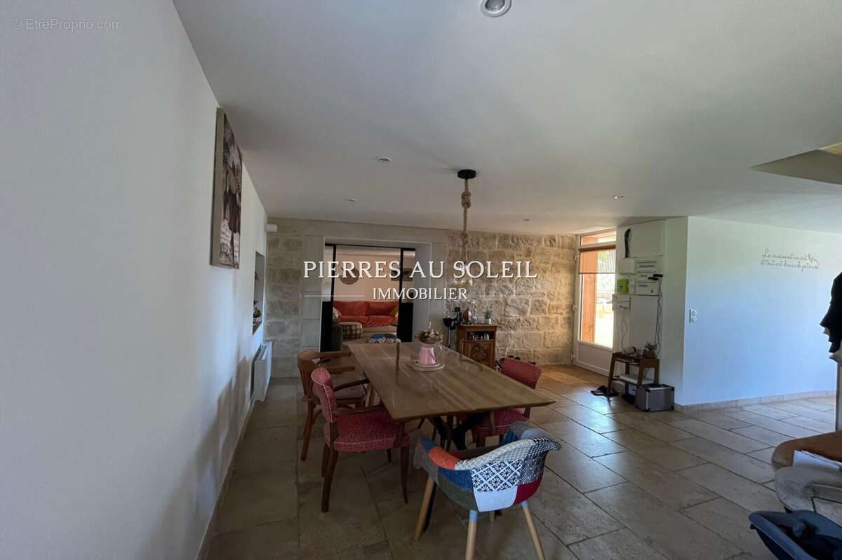 Maison à LA TOUR-SUR-ORB