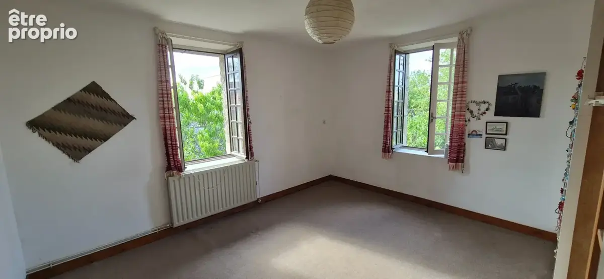 Corps de Ferme de 340 m2, avec plusieurs maisons indépendantes et 200 m2 de dépendances - photo 44