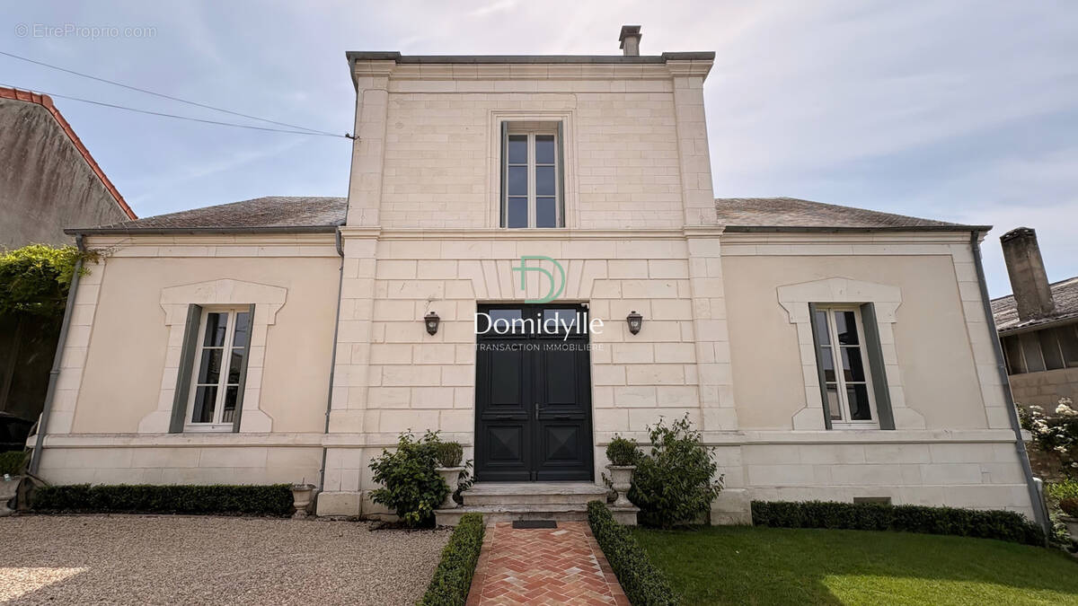 Maison à SAINT-JEAN-D'ANGELY