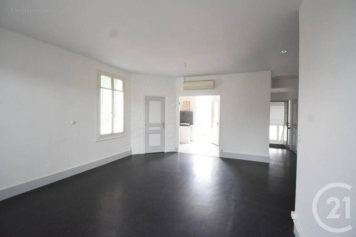 Appartement à BELLERIVE-SUR-ALLIER