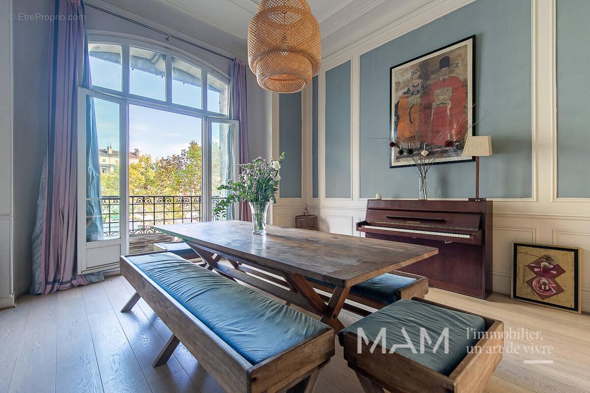 Appartement à MARSEILLE-6E