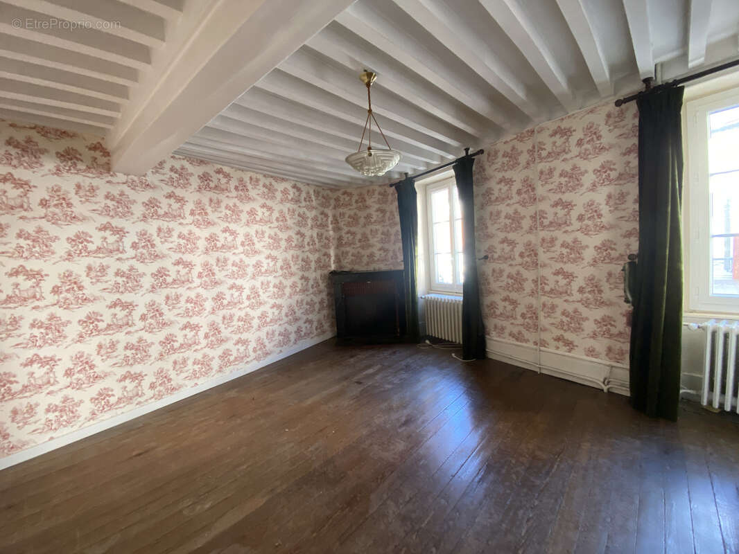 Maison en centre ville a lormes - photo 5