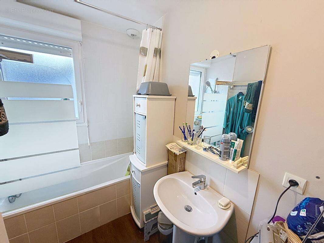 Appartement à SURZUR