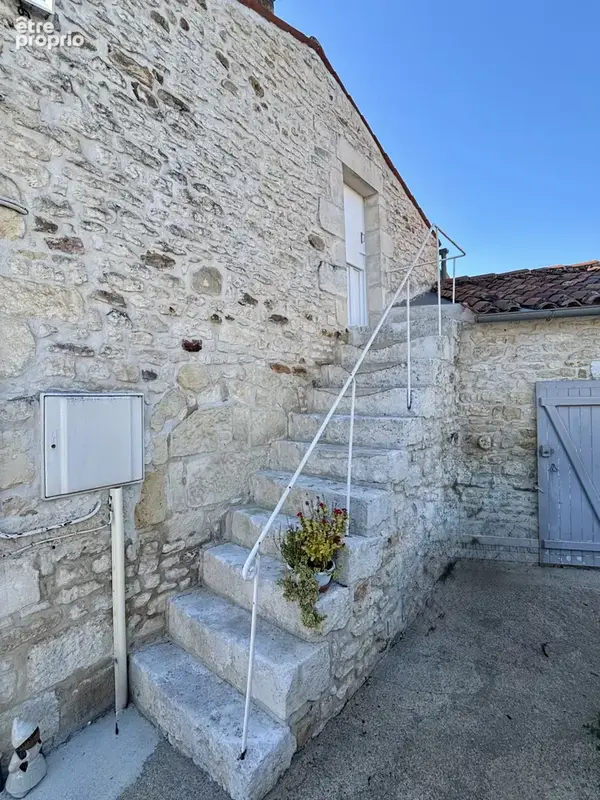 Viager occupé - Maison 4 pièces principales avec dépendances et jardin - photo 6