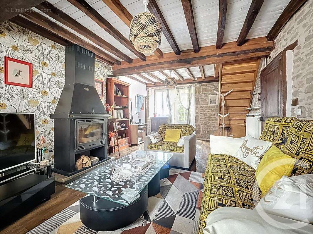 Maison à BELLENOT-SOUS-POUILLY