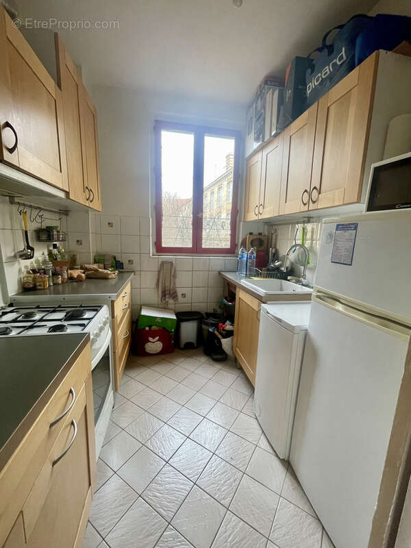 Autre à PARIS-20E