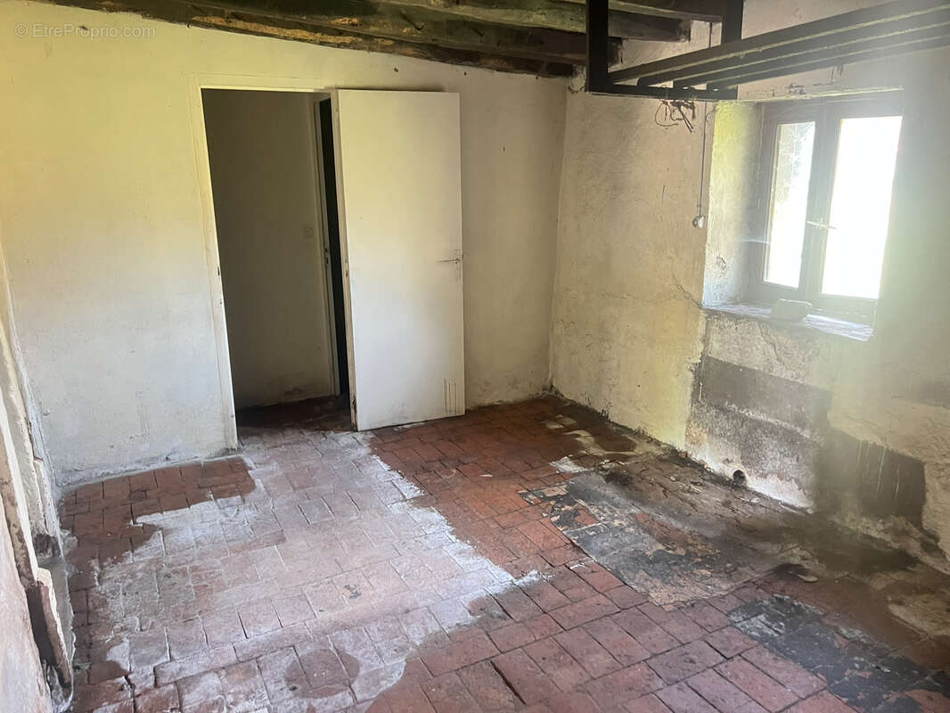 Maison à MARCILLY-LA-GUEURCE