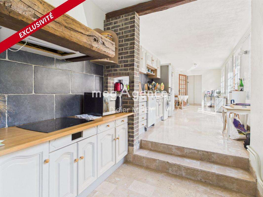 Maison à AIX-EN-OTHE