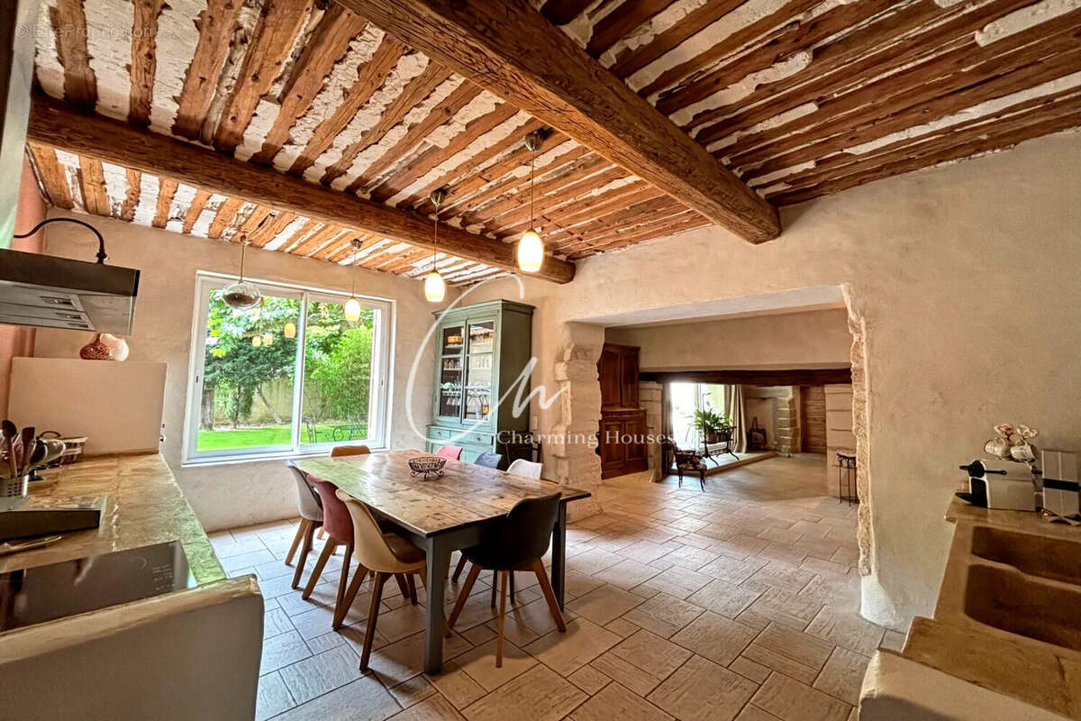 Maison à CHATEAURENARD