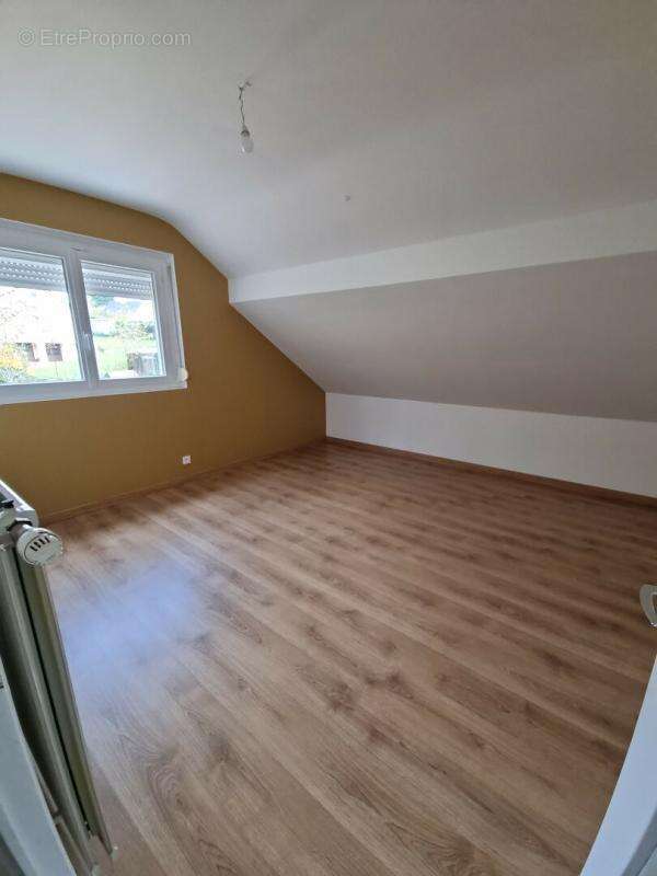 Maison à LES BORDES