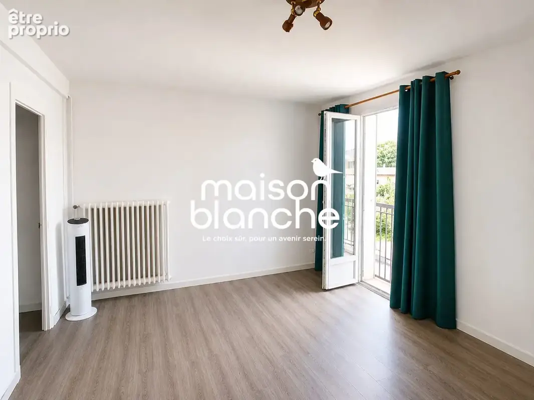 Appartement 45 m² à Parthenay  - photo 2