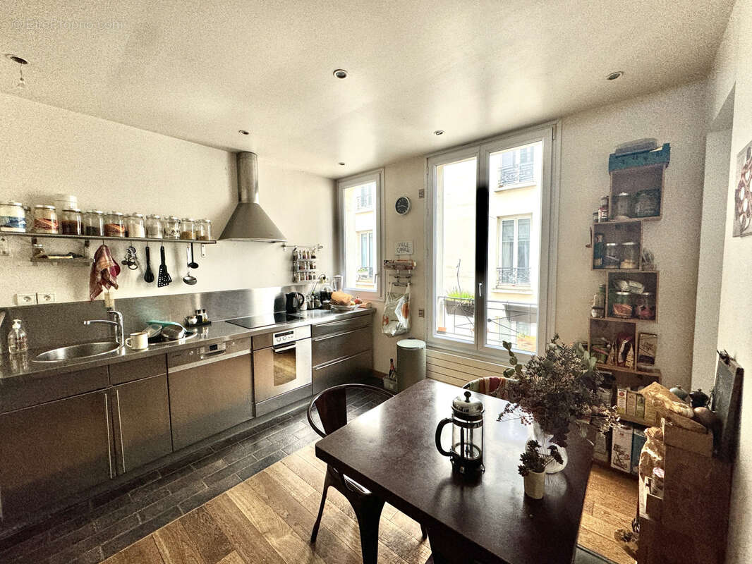 Appartement à PARIS-11E