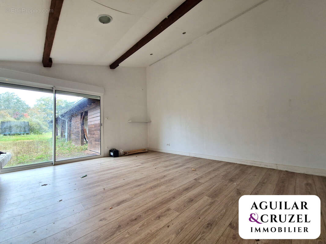 Maison à NEUVY-SUR-BARANGEON