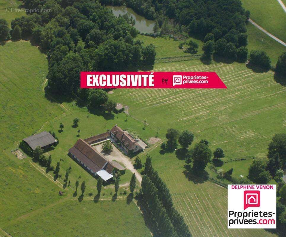 Exclusivité - Propriété avec beaucoup de cachet proche de Tigy ; Longère, Ecuries, piste d'entrainement, prés, bois et plan d'ea - photo 2