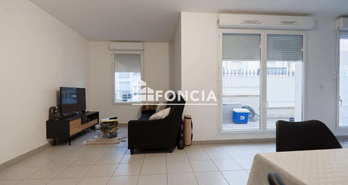 Appartement à PRINGY