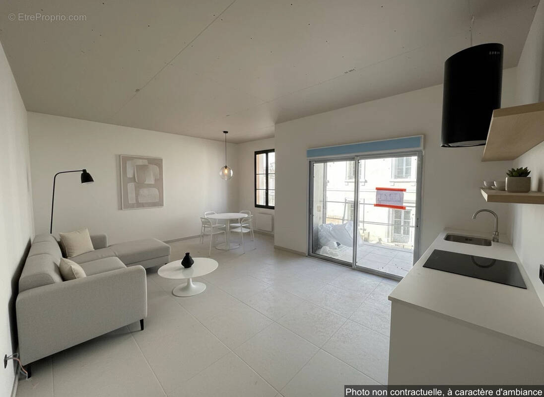 Appartement à VALERGUES