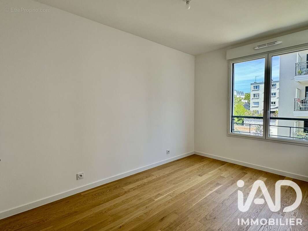 Photo 8 - Appartement à SURESNES