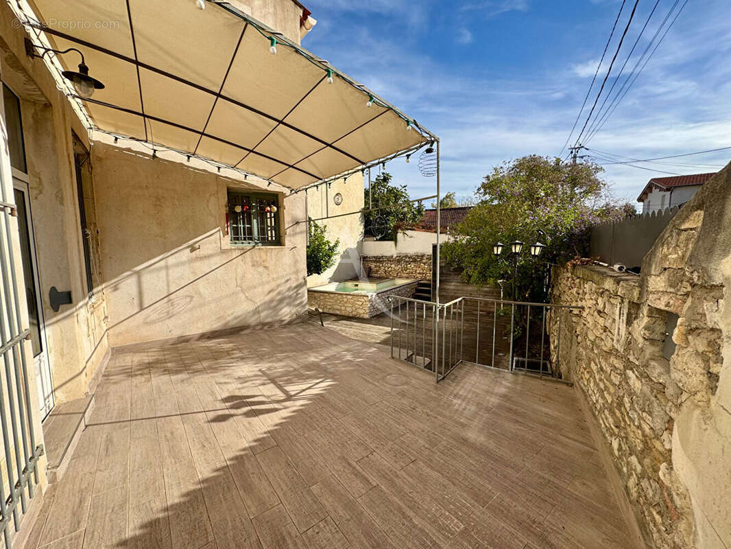 Maison Nimes 5 pièce(s) 131.58 m2 - photo 4