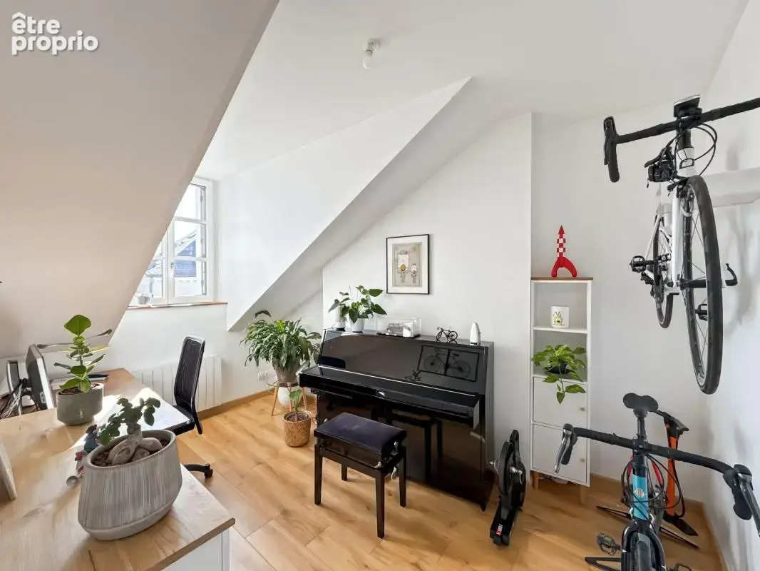 Confort, sécurité et vie à pied, lumineux avec stationnement privé proche centre ville  - photo 4