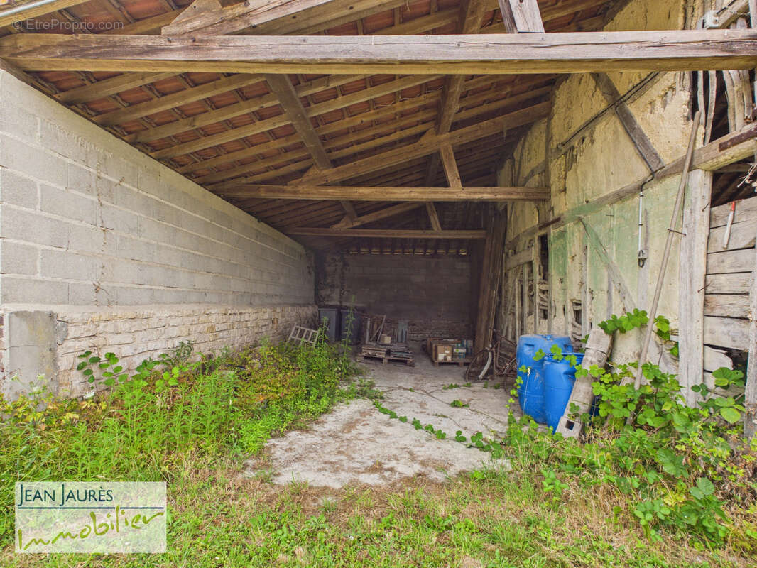 Maison de campagne au fort potentiel avec magnifique terrain - photo 7