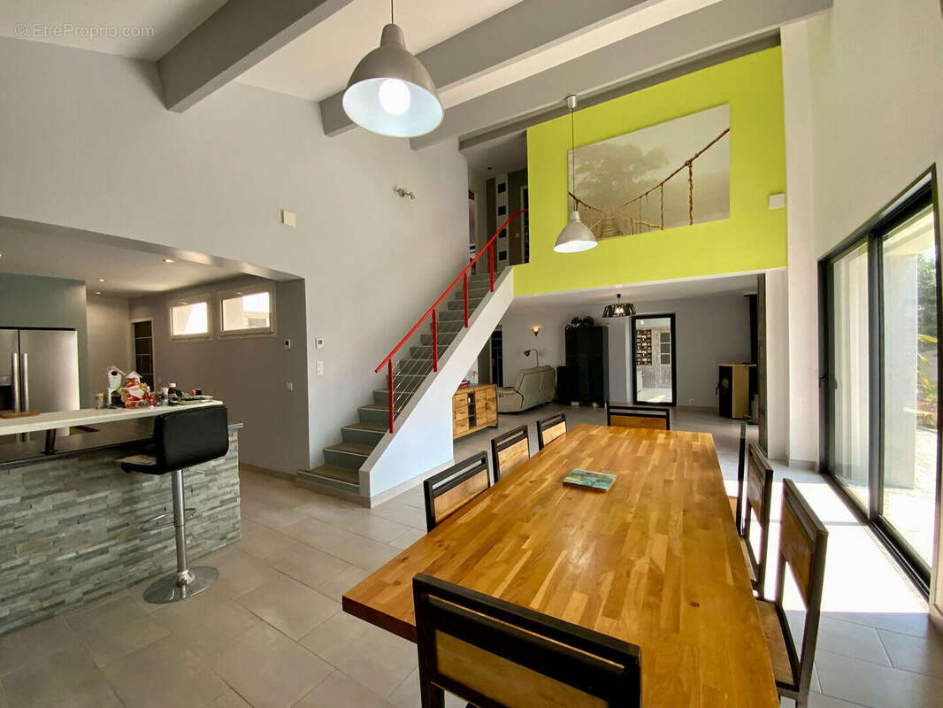 Maison à Tugéras-Saint-Maurice 5 pièces 159 m2 - photo 2