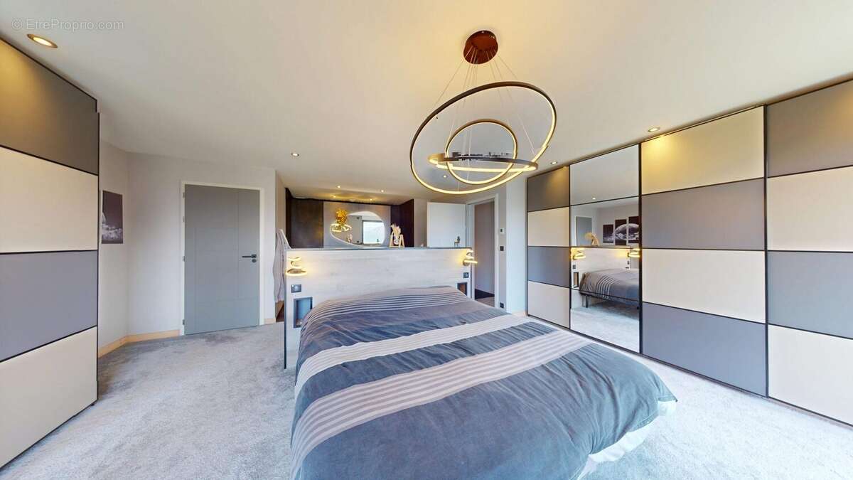 Appartement 245 m² à Fontcouverte-La-Toussuire  - photo 5