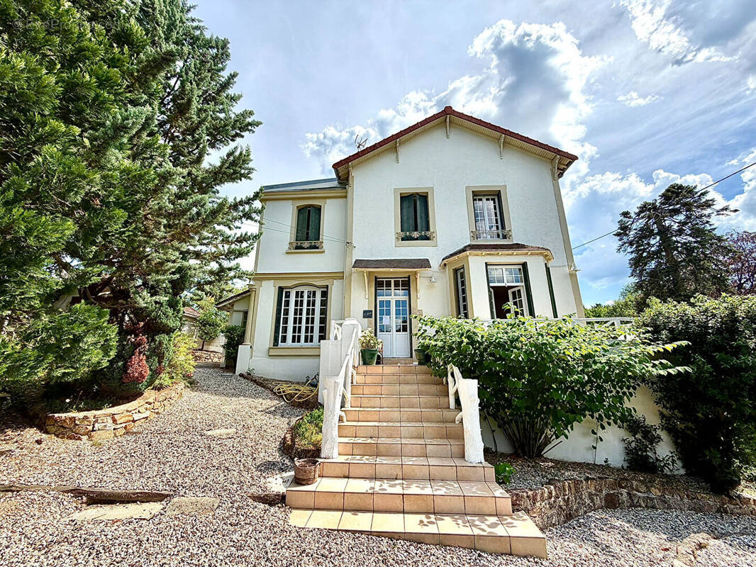 Maison à NERIS-LES-BAINS