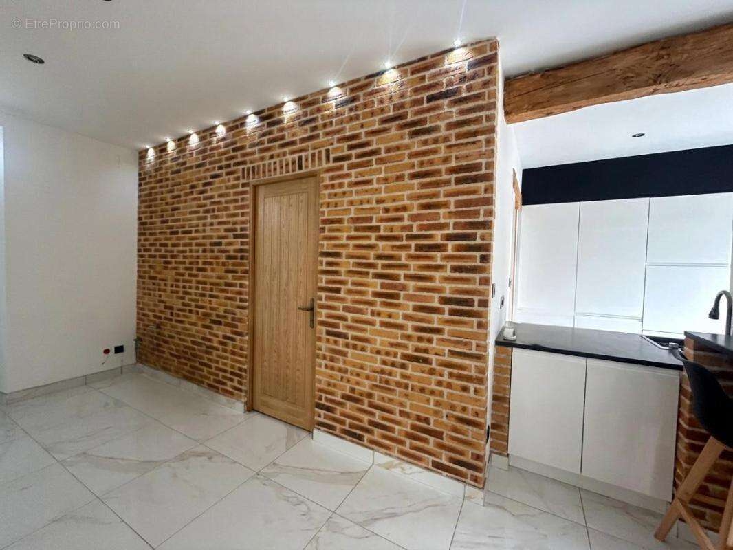 Maison 4 pièces / 143 m² / 236 000 EUR / CASTRES - photo 6