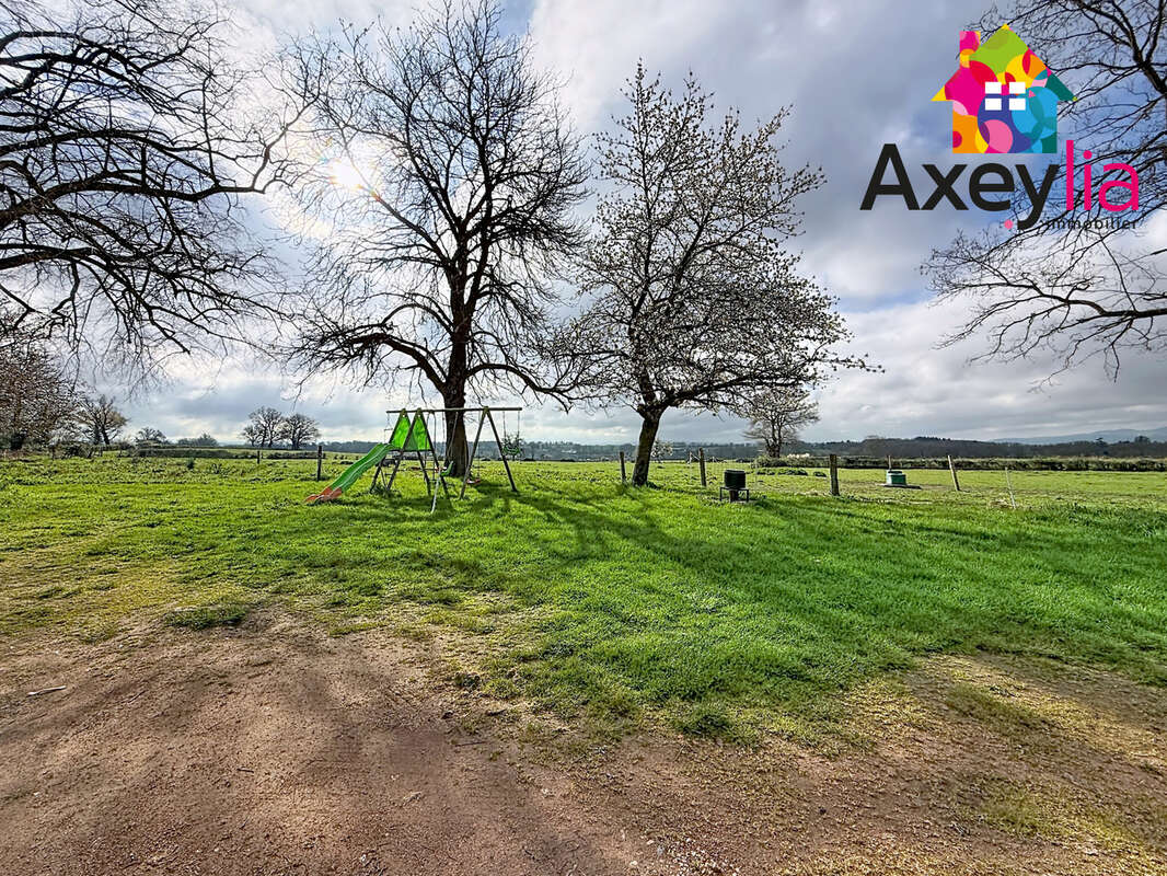Maison à SAINT-ROMAIN-LA-MOTTE