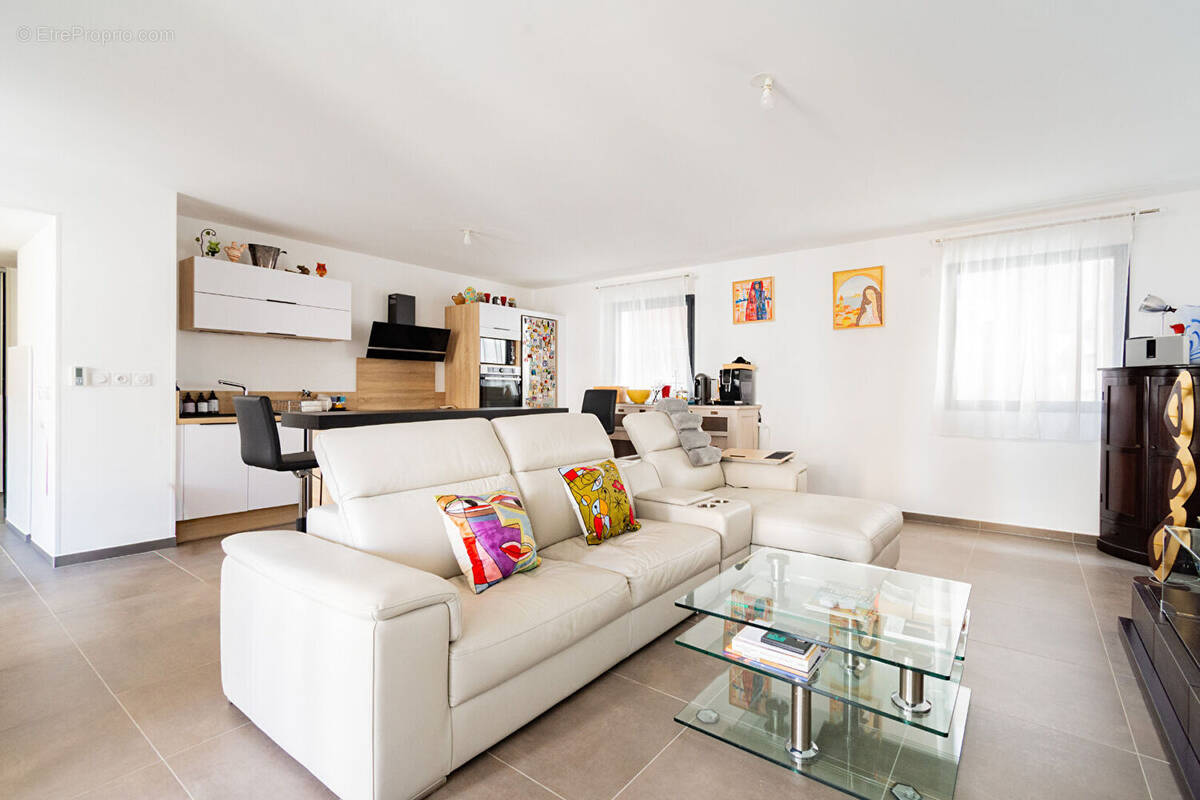 Appartement à MARSEILLE-2E