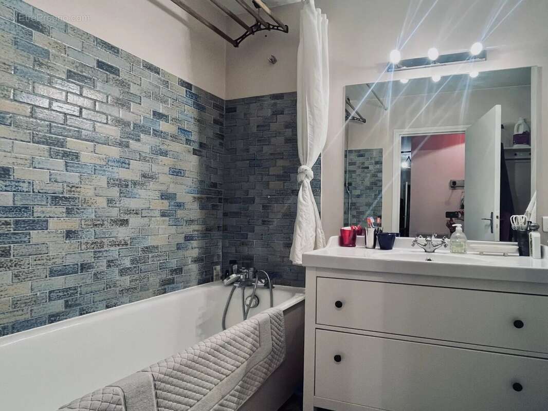 Appartement à PARIS-14E