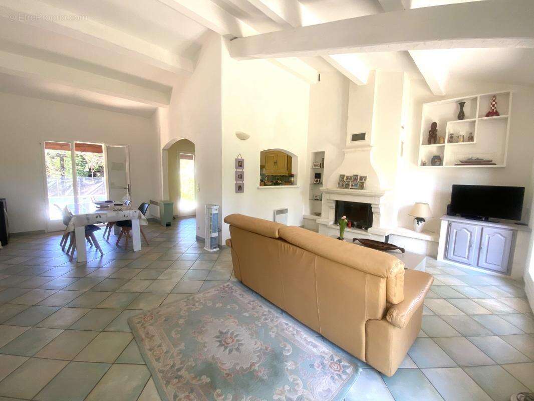 Maison à SIX-FOURS-LES-PLAGES