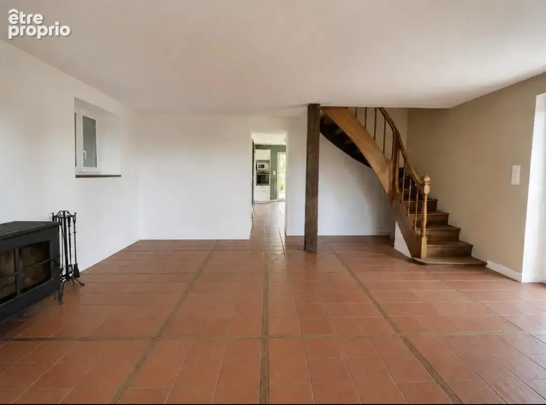 Maison de caractère rénovée avec vue sur le château de Chitr - photo 4