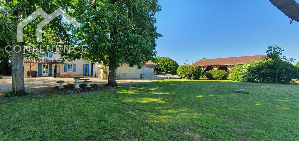 Maison à DAMAZAN