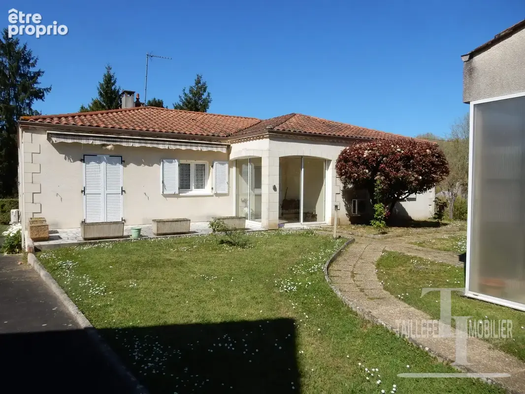 Maison 252 m² à Bergerac  - photo 4