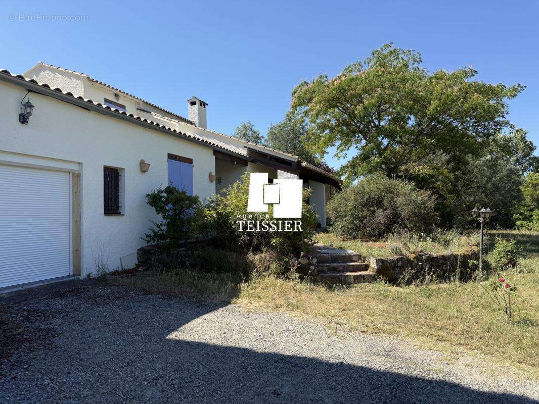 Sud Ardèche : 07260 Rosieres, Villa avec piscine sur 6800 m² - photo 20