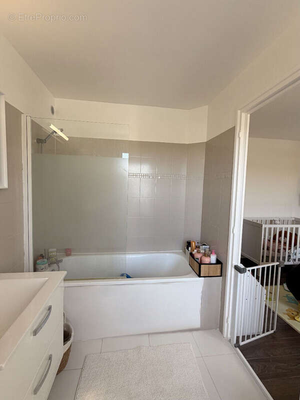 EN EXCLUSIVITÉ CHEZ COMEBACK IMMOBILIER : Appartement de 89m2 - 3 pièces à La Chapelle-en-Serval ! - photo 8