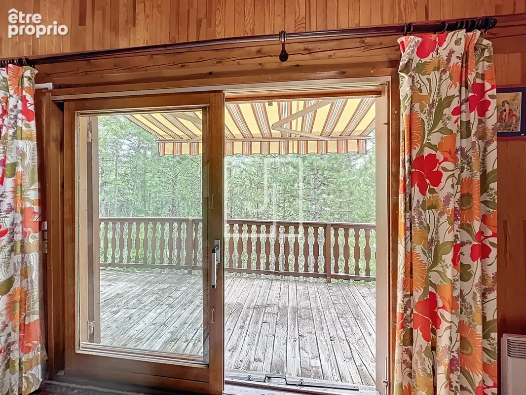 A vendre : Chalet 4 pièces avec terrasse, jardin et garage sur les hauteurs de Barcelonnette - photo 3