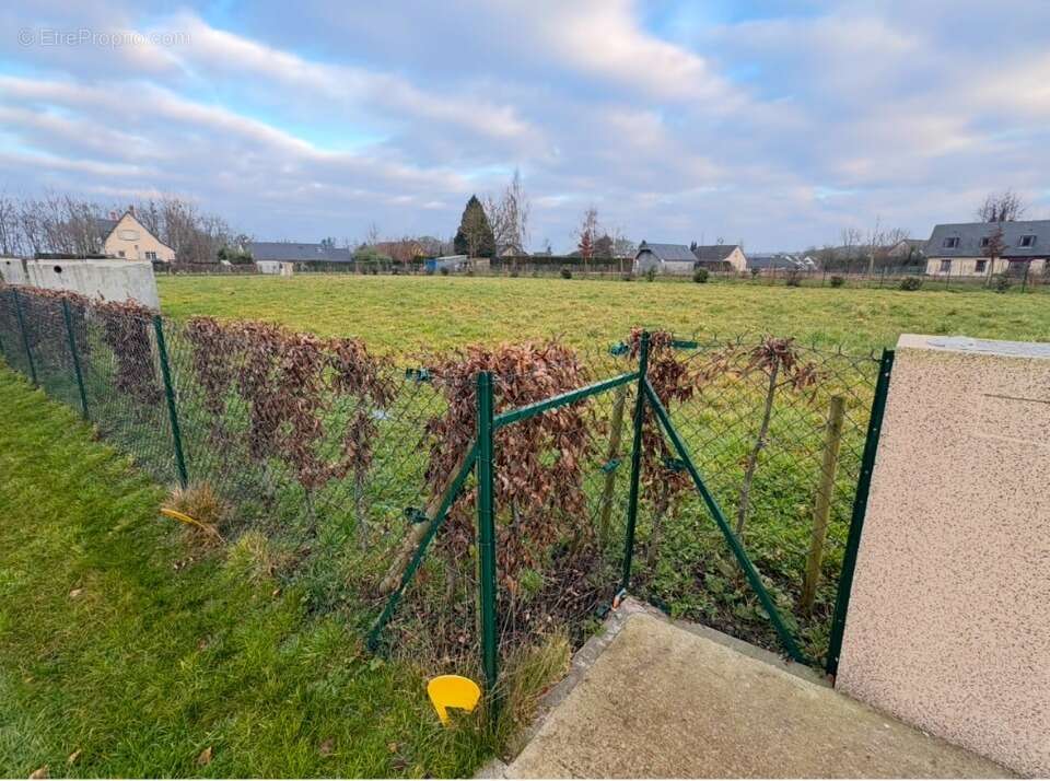 Terrain 791 m² à Criquetot-Sur-Ouville  - photo 2