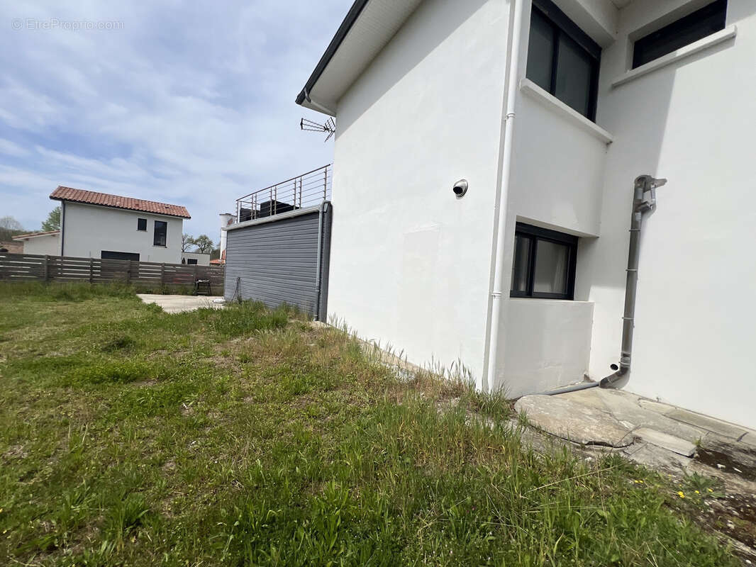 Maison à VIELLE-SAINT-GIRONS