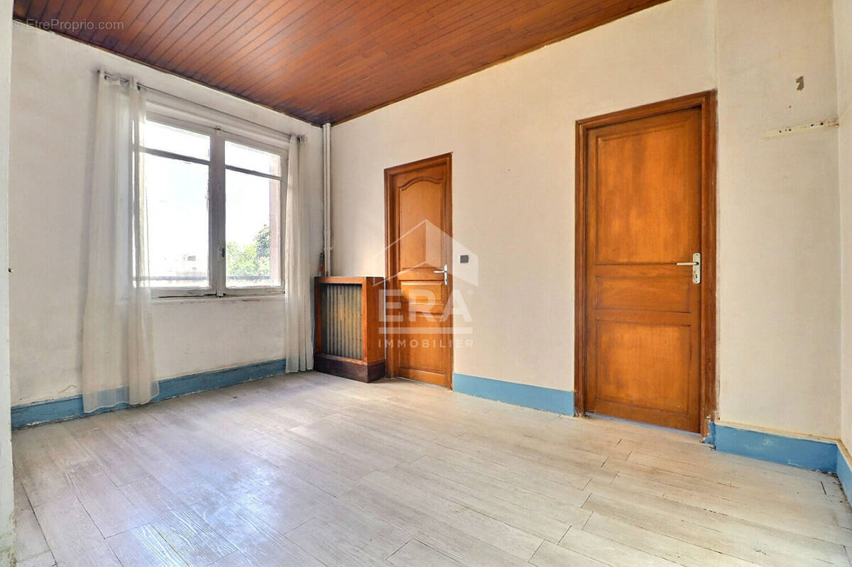 Appartement à AUBERVILLIERS