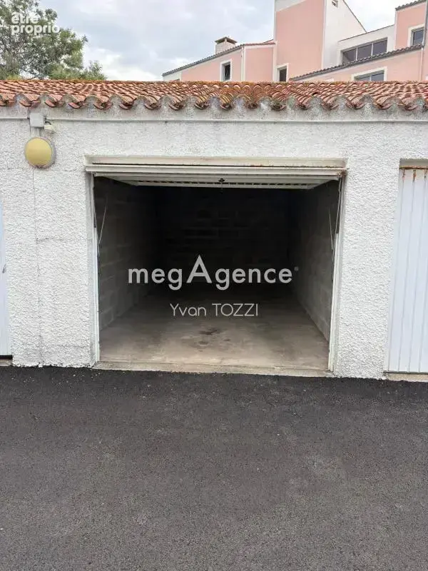 Garage 17 m2 avec électricité sur les quais de la Chaume - photo 2